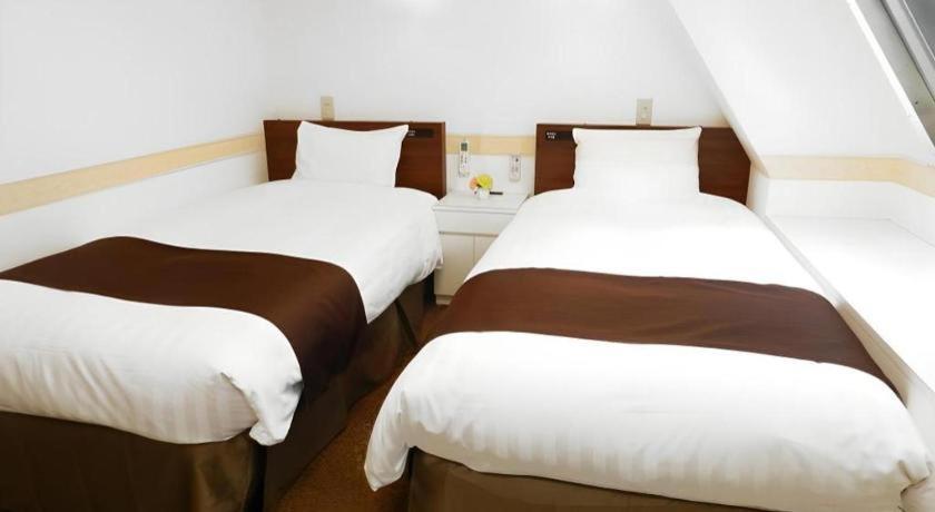 Hotel Annex Check In Shimbashi